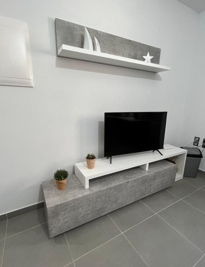 Thania'S House ,4 Minutes From The Center Of Hermoulis Ermoupoli Esterno foto